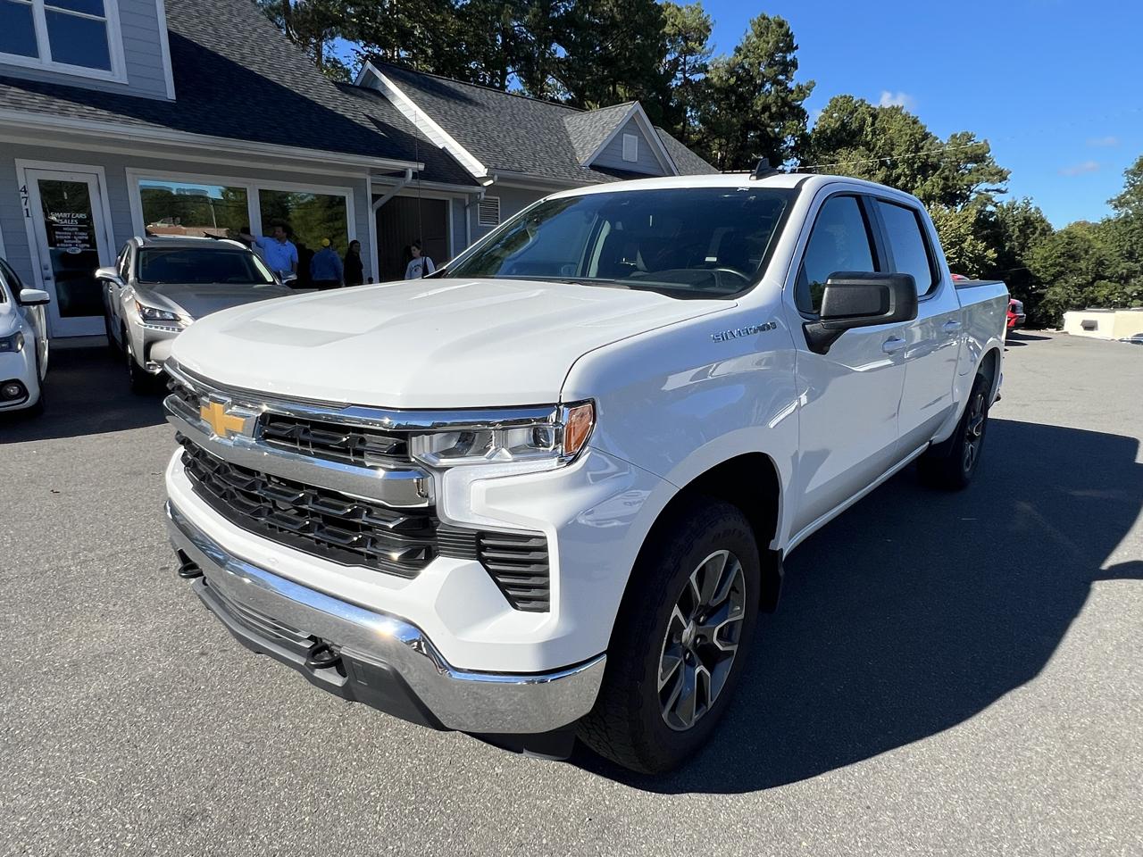 Chevrolet Silverado 1500 4WD Crew Cab 147" LT w/2FL 2024