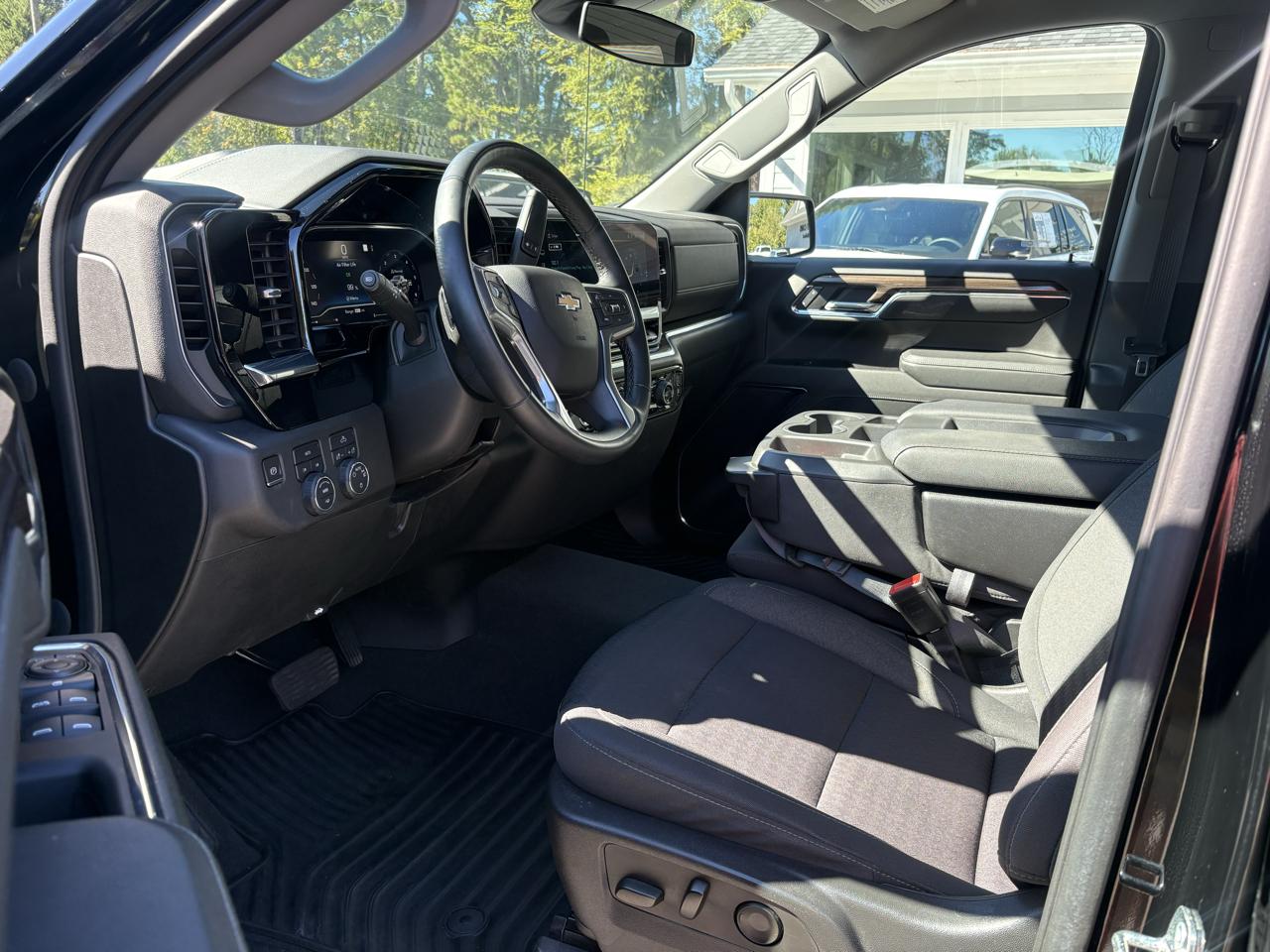 Chevrolet Silverado 1500 4WD Crew Cab 147" LT w/2FL 2023
