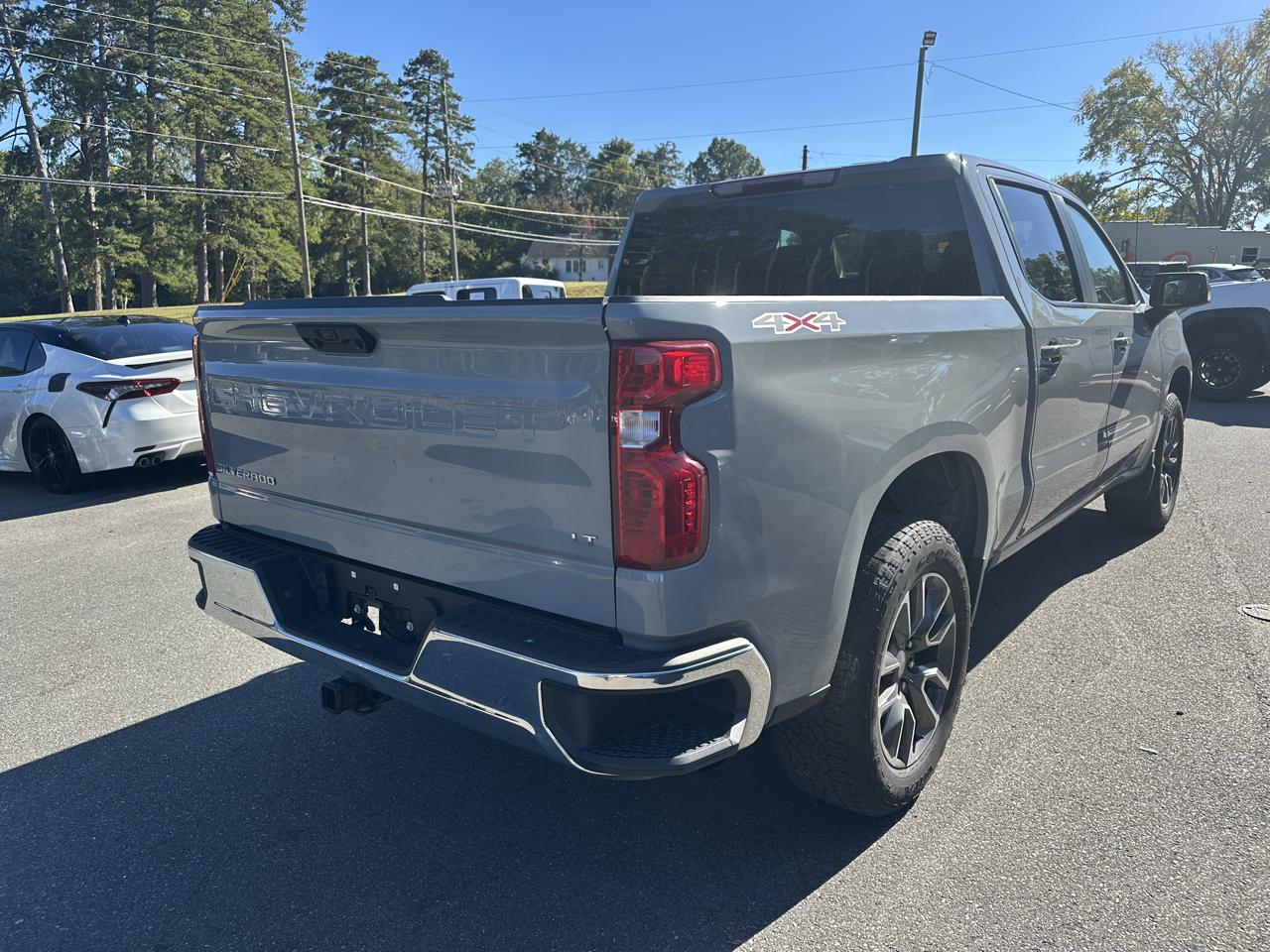 Chevrolet Silverado 1500 4WD Crew Cab 147" LT w/2FL 2024