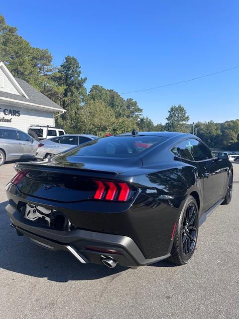 Ford Mustang EcoBoost Fastback 2025