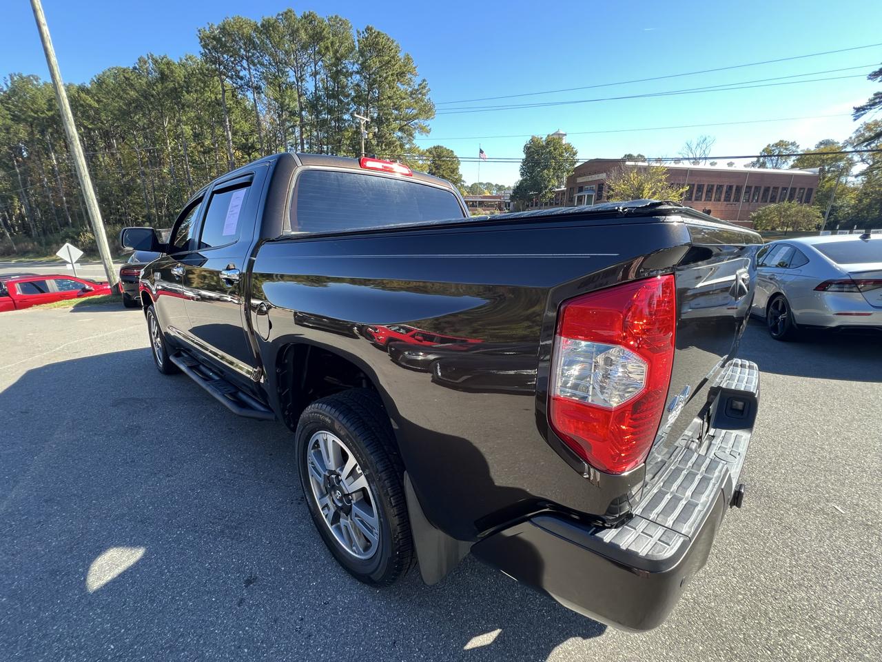 Toyota Tundra 4WD Platinum CrewMax 5.5' Bed 5.7L (Natl) 2020