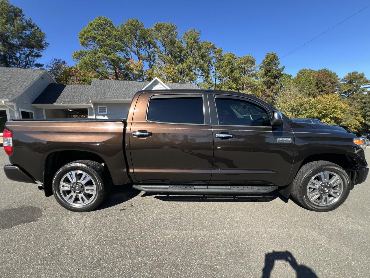 Toyota Tundra 4WD Platinum CrewMax 5.5' Bed 5.7L (Natl) 2020