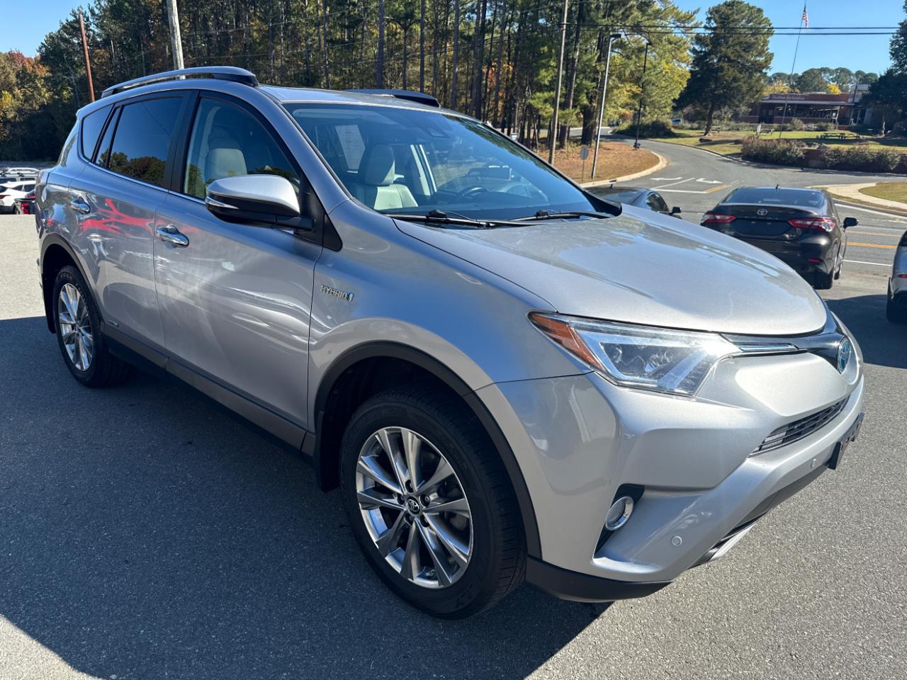 Toyota RAV4 Hybrid Limited AWD (Natl) 2017