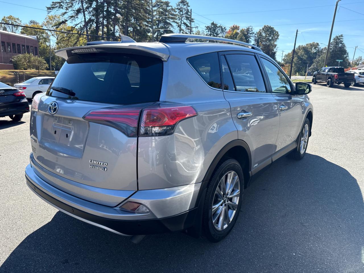 Toyota RAV4 Hybrid Limited AWD (Natl) 2017