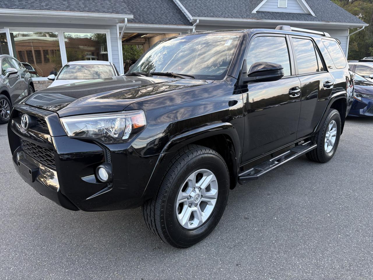 Toyota 4Runner SR5 V6 4WD 2019