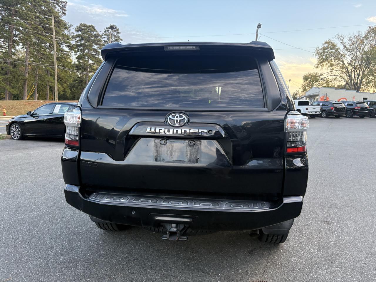 Toyota 4Runner SR5 V6 4WD 2019