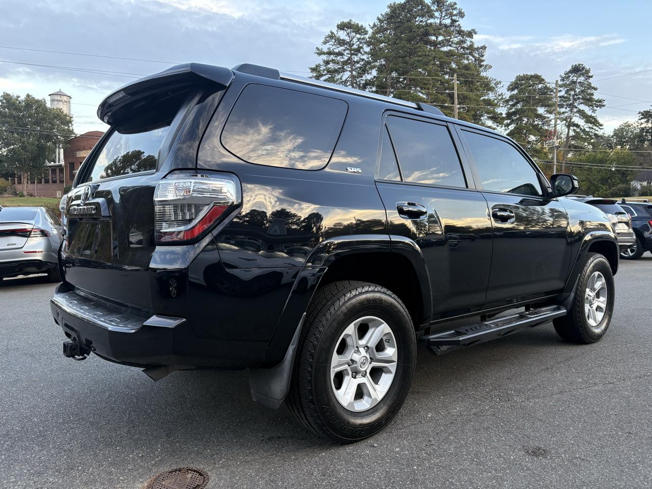 Toyota 4Runner SR5 V6 4WD 2019