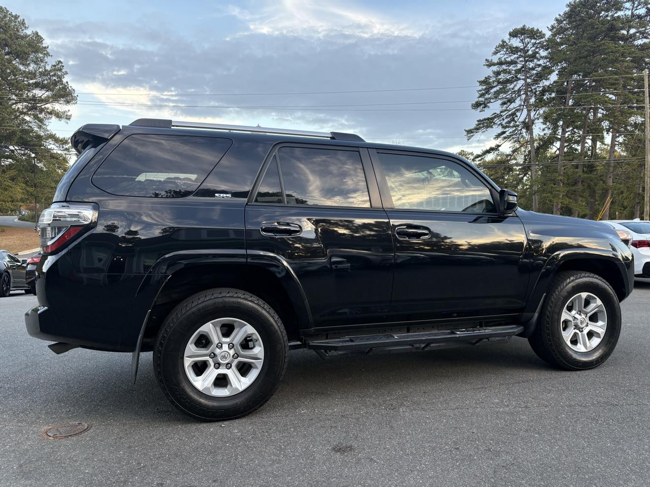 Toyota 4Runner SR5 V6 4WD 2019