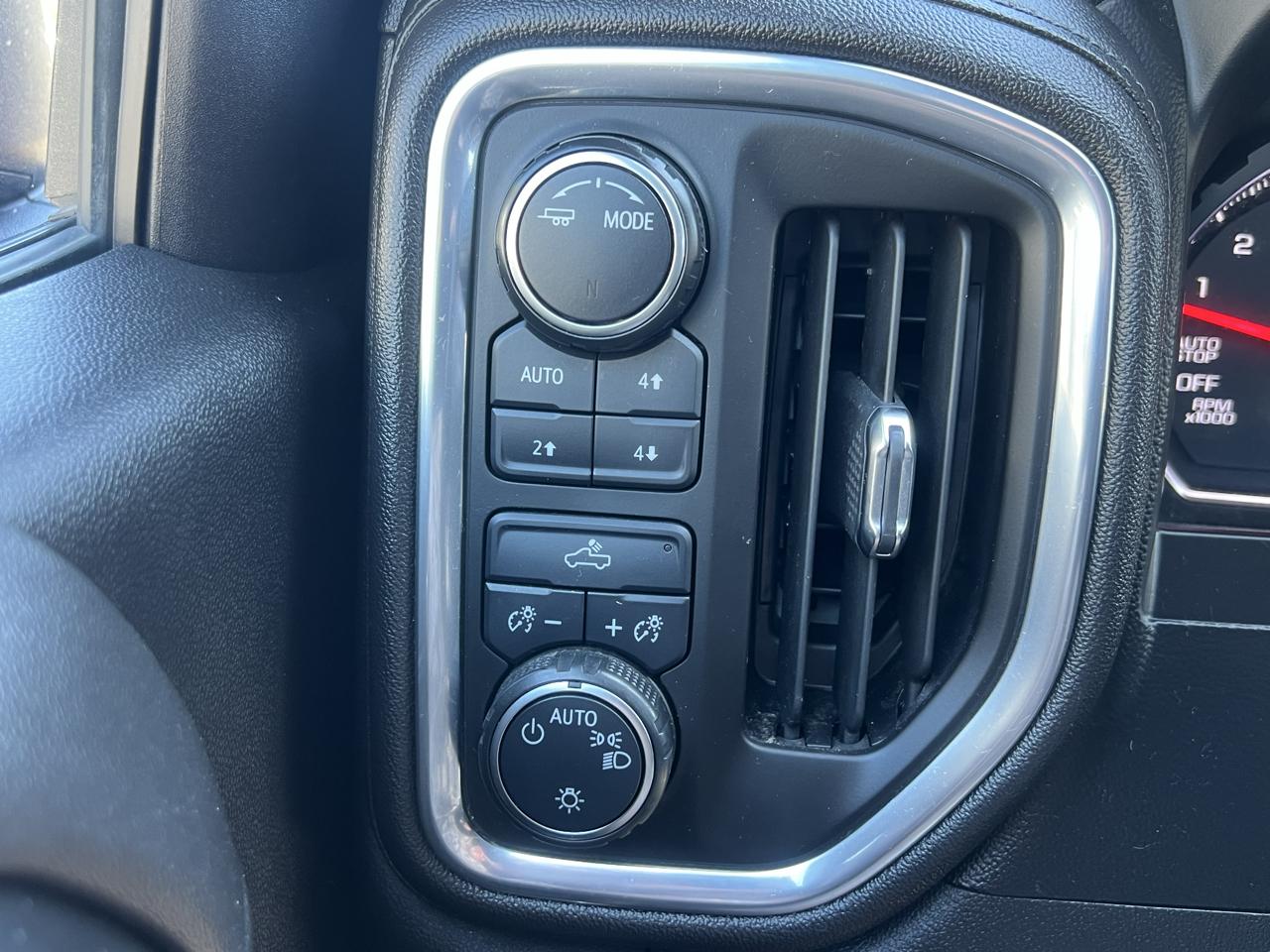 Chevrolet Silverado 1500 4WD Crew Cab 147" LT w/1LT 2021