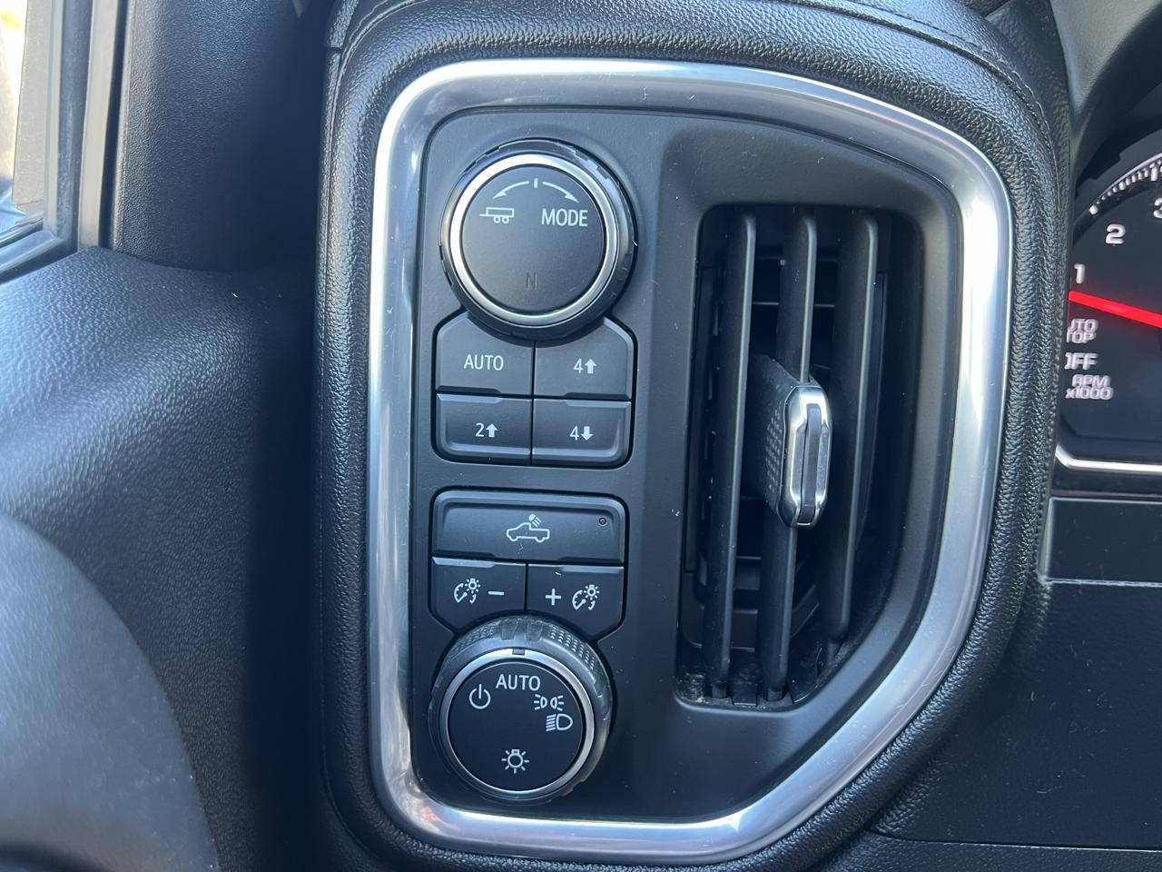Chevrolet Silverado 1500 4WD Crew Cab 147" LT w/1LT 2021