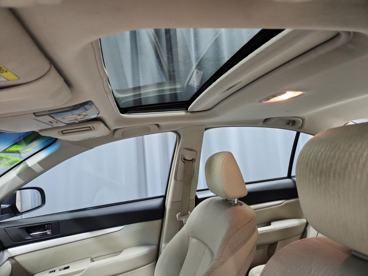 Subaru Legacy 2.5i Premium 2012