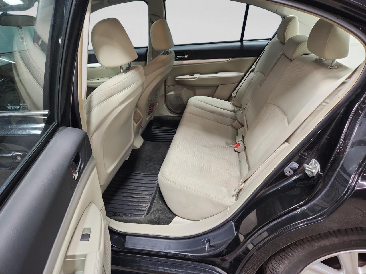 Subaru Legacy 2.5i Premium 2012