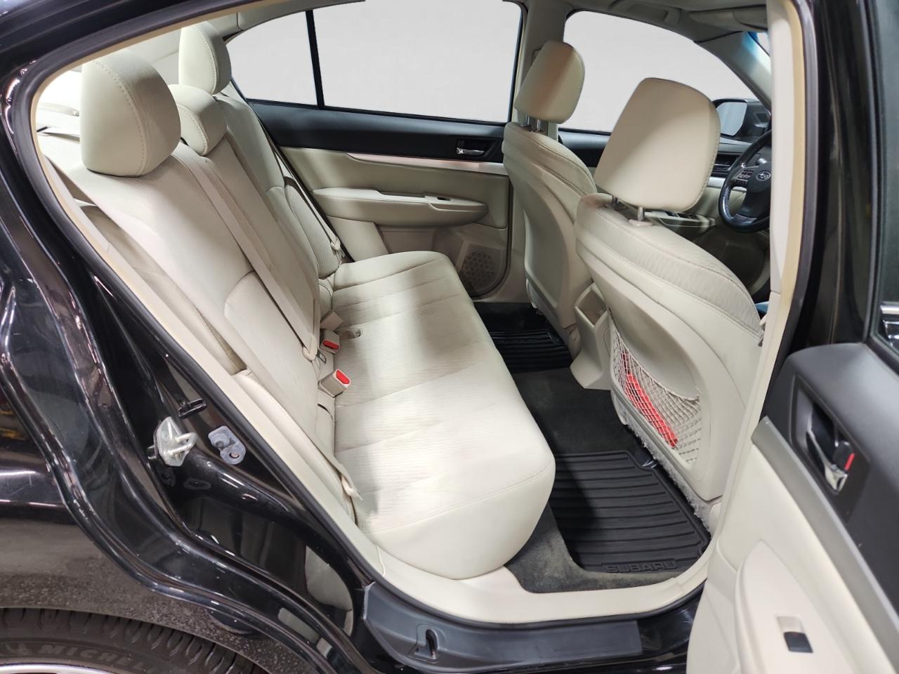 Subaru Legacy 2.5i Premium 2012