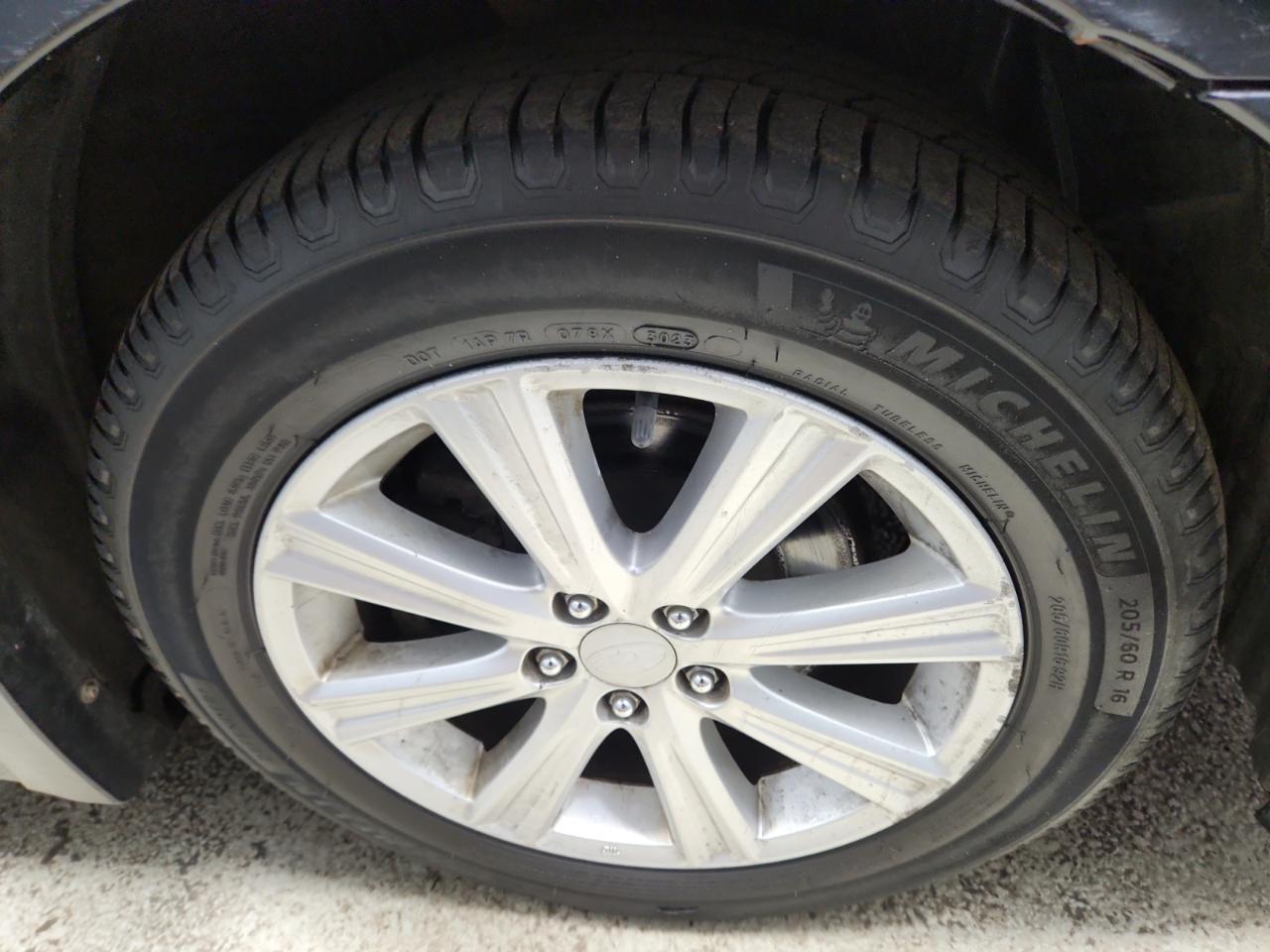 Subaru Legacy 2.5i Premium 2012