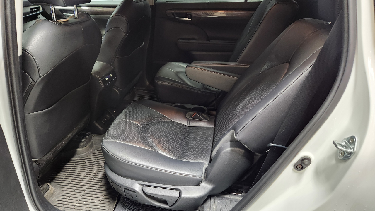 Toyota Highlander Hybrid Limited AWD 2023 Toyota Highlander Hybrid Limited AWD 2023