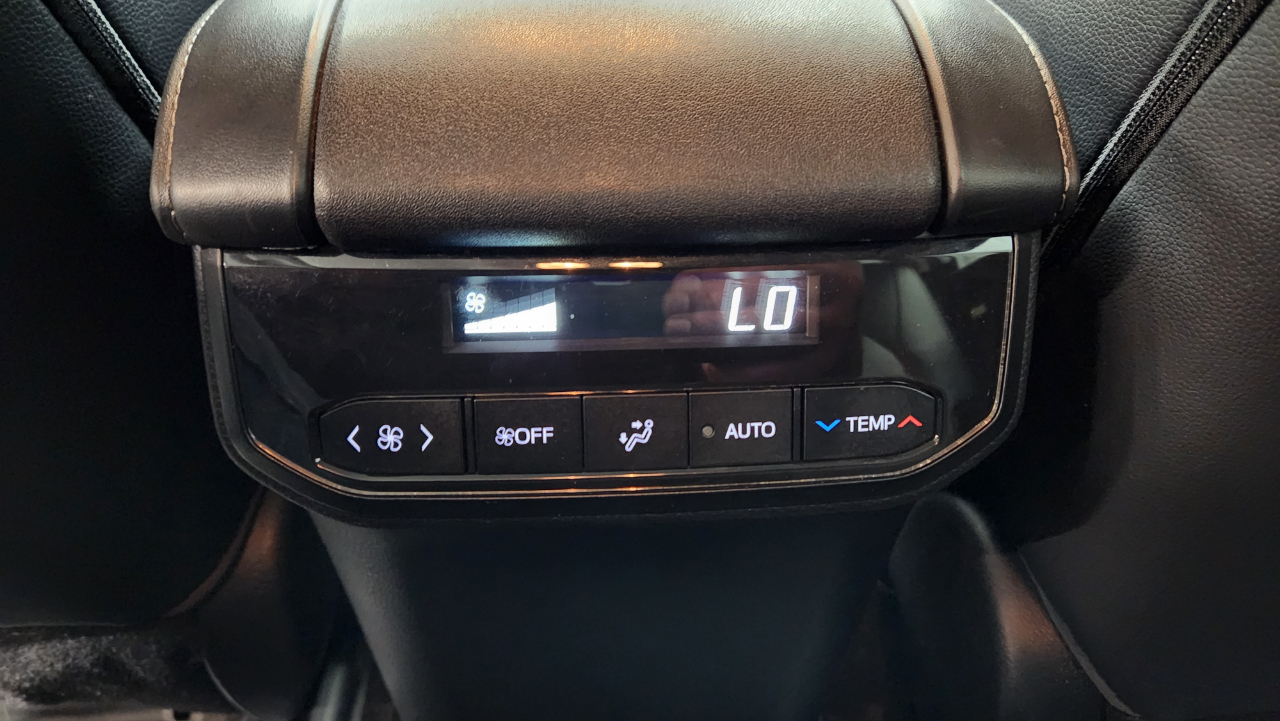 Toyota Highlander Hybrid Limited AWD 2023 Toyota Highlander Hybrid Limited AWD 2023