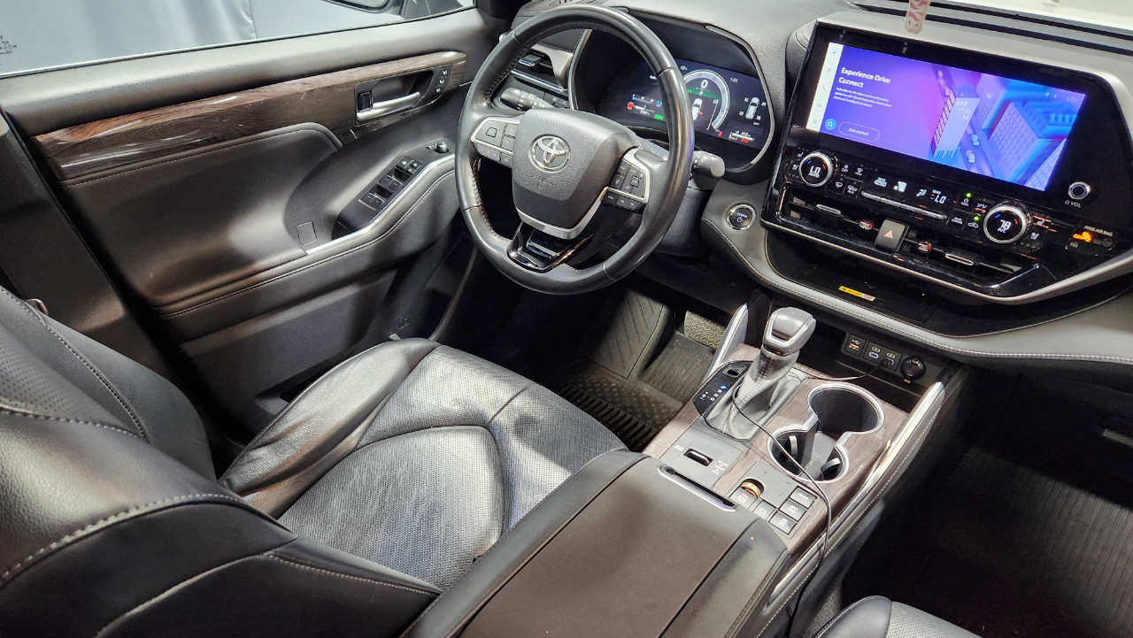 Toyota Highlander Hybrid Limited AWD 2023 Toyota Highlander Hybrid Limited AWD 2023