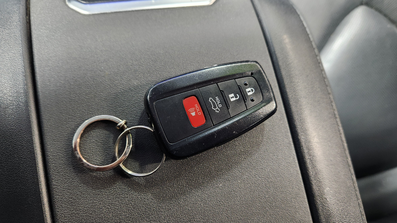 Toyota Highlander Hybrid Limited AWD 2023 Toyota Highlander Hybrid Limited AWD 2023