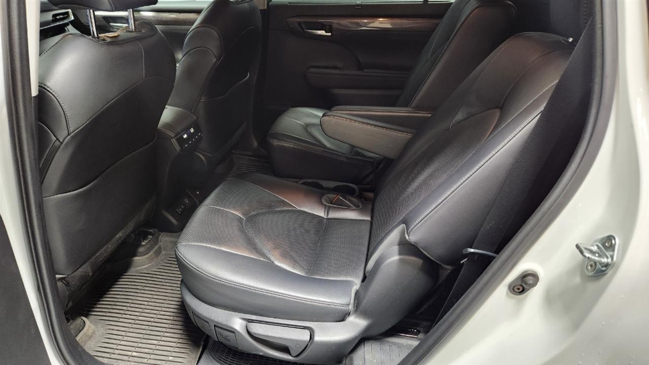 Toyota Highlander Hybrid Limited AWD 2023