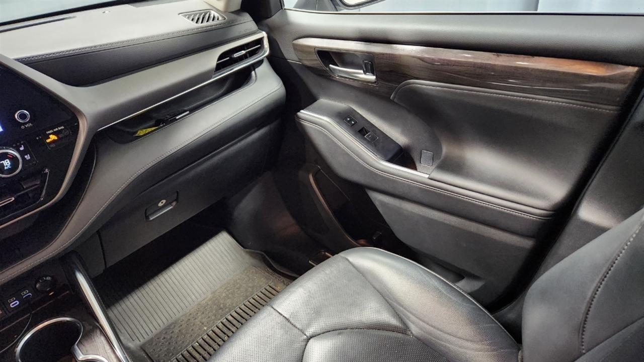 Toyota Highlander Hybrid Limited AWD 2023