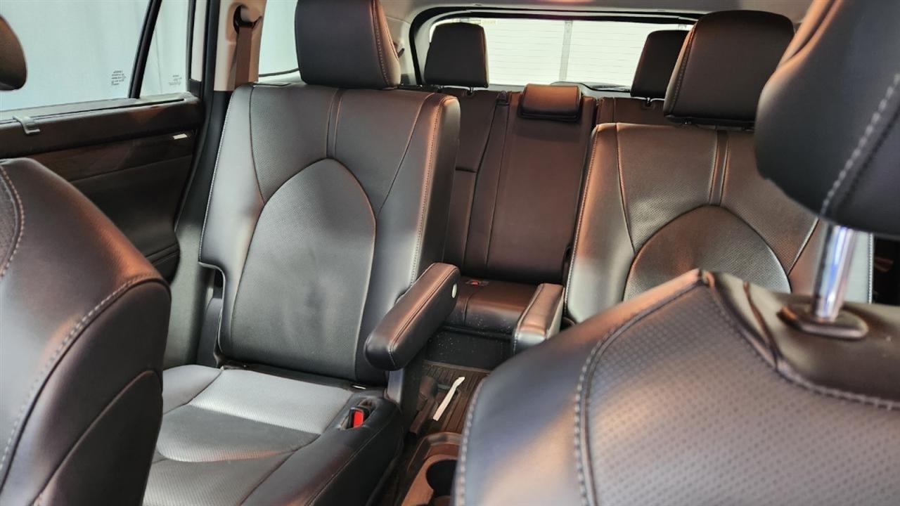 Toyota Highlander Hybrid Limited AWD 2023