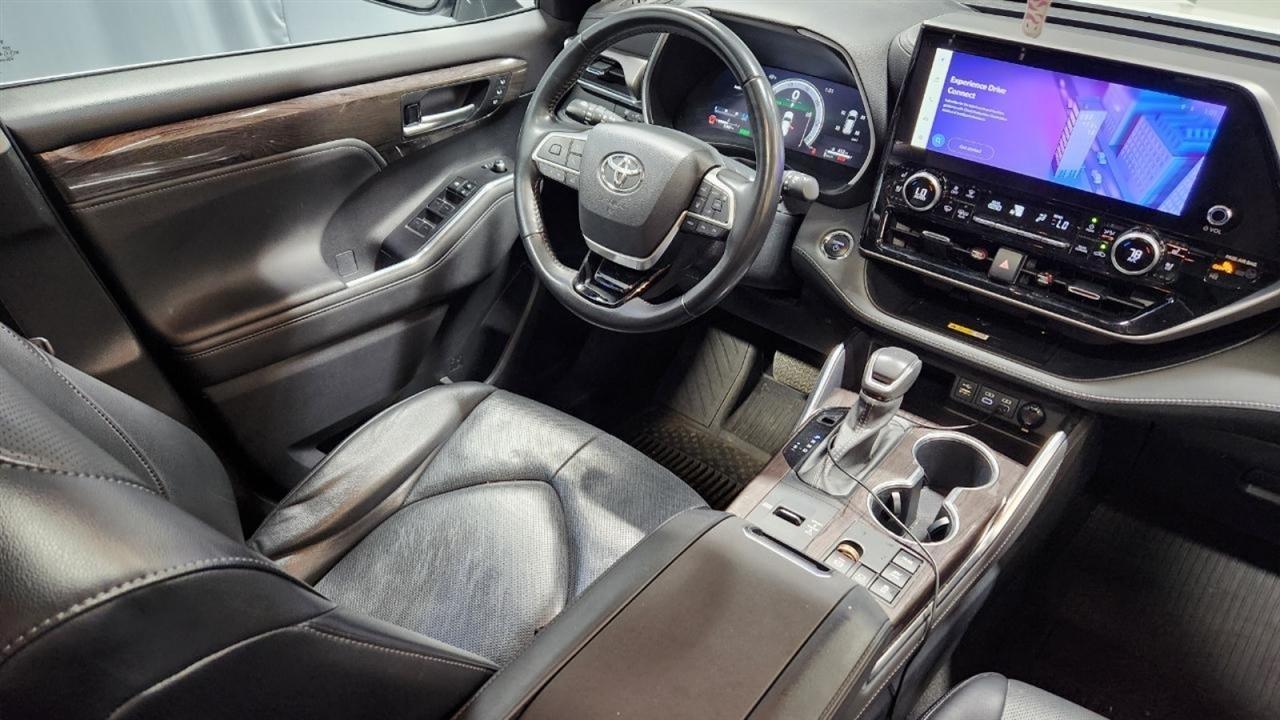 Toyota Highlander Hybrid Limited AWD 2023