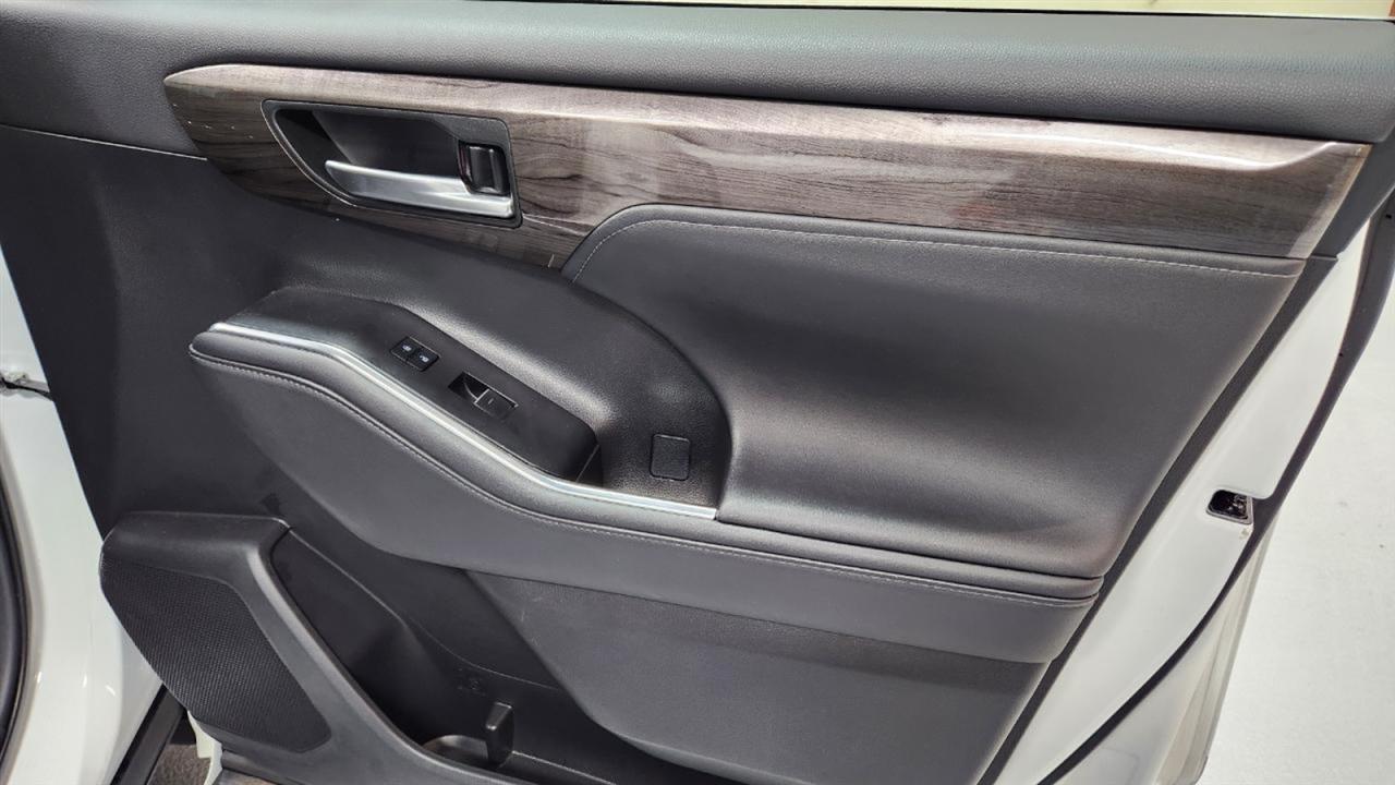 Toyota Highlander Hybrid Limited AWD 2023