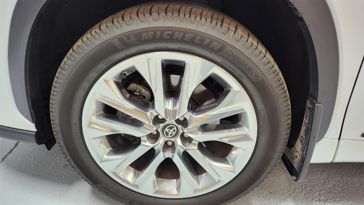 Toyota Highlander Hybrid Limited AWD 2023
