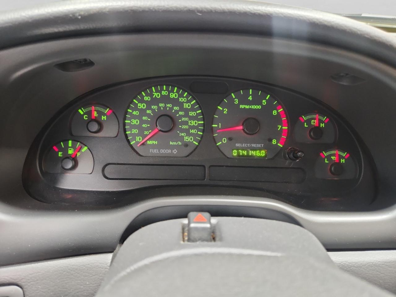 Ford Mustang GT Deluxe Convertible 2001