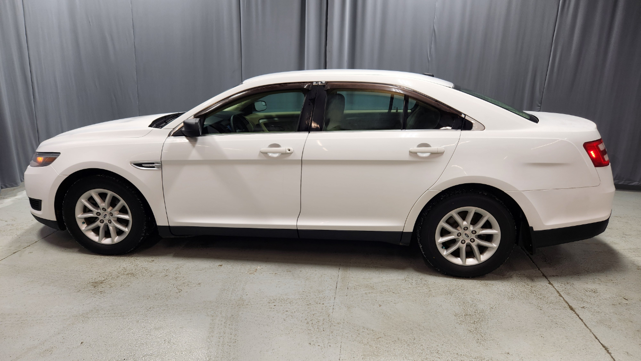 Ford Taurus SE FWD 2014