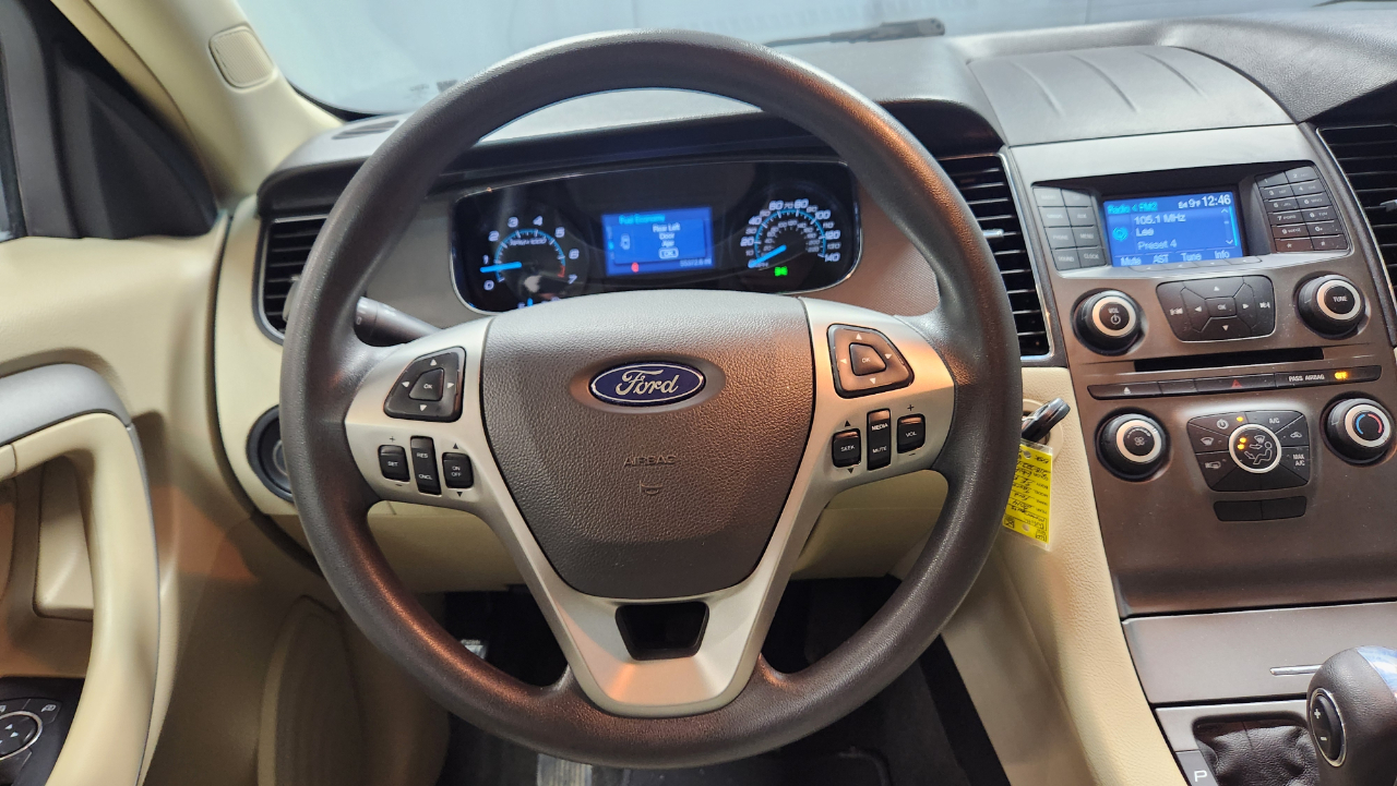 Ford Taurus SE FWD 2014