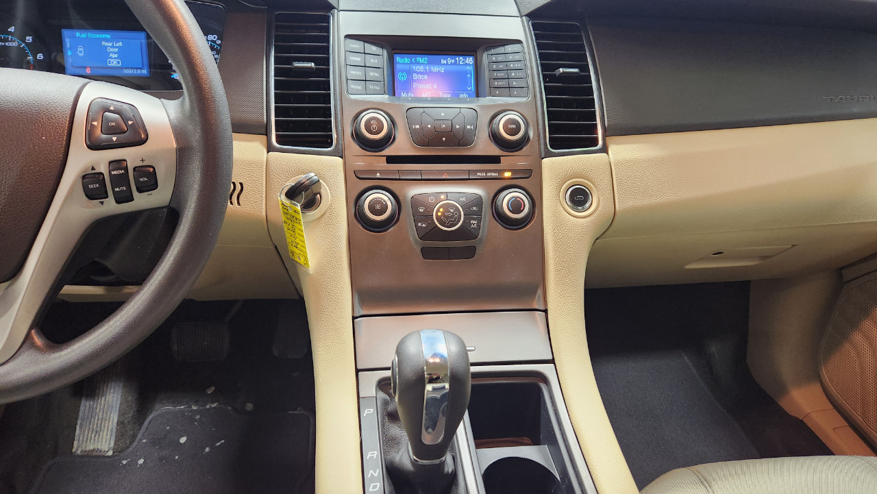 Ford Taurus SE FWD 2014