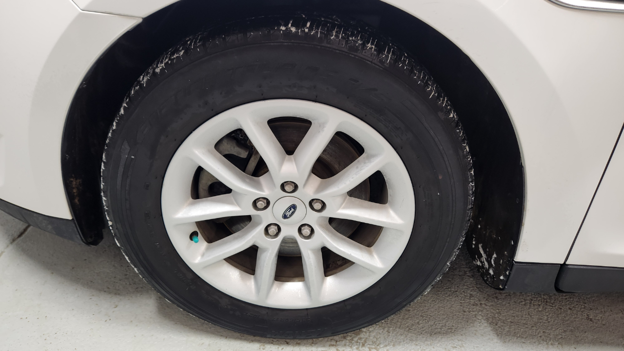 Ford Taurus SE FWD 2014