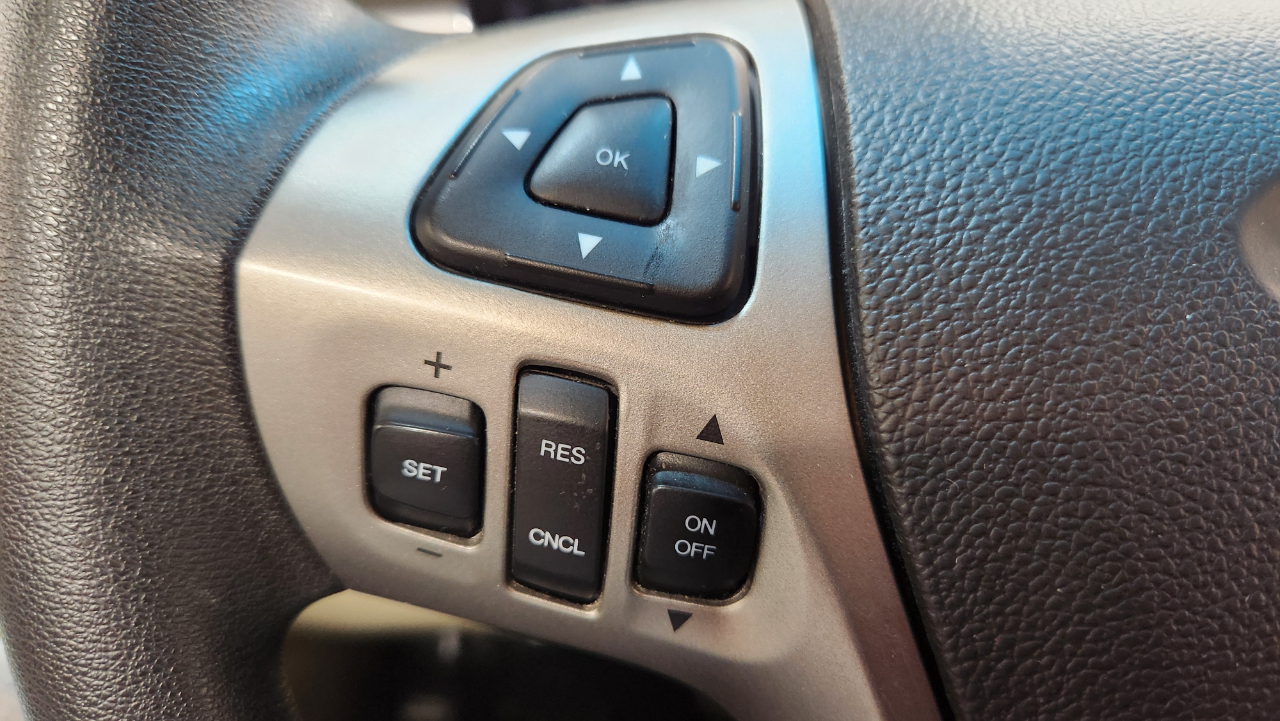 Ford Taurus SE FWD 2014