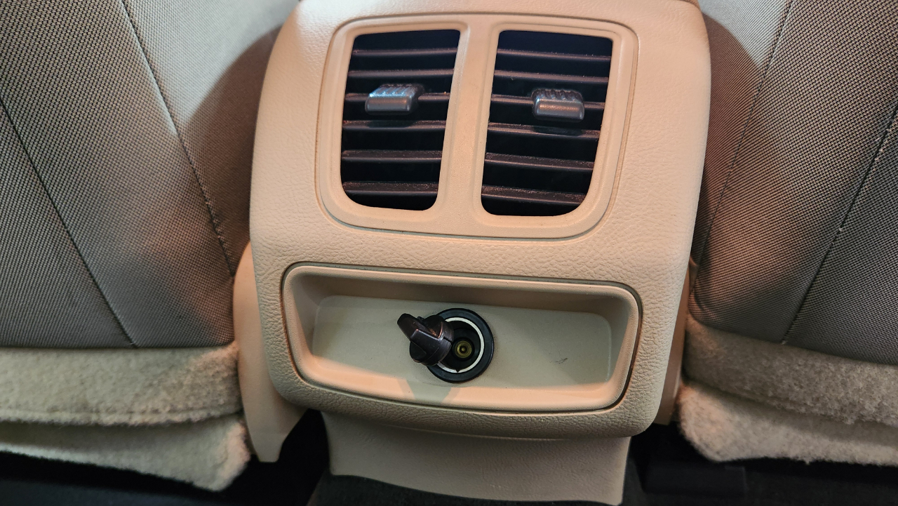 Ford Taurus SE FWD 2014