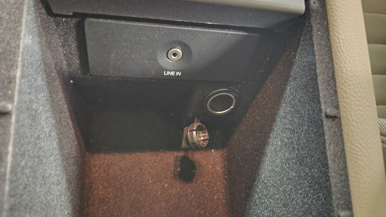 Ford Taurus SE FWD 2014