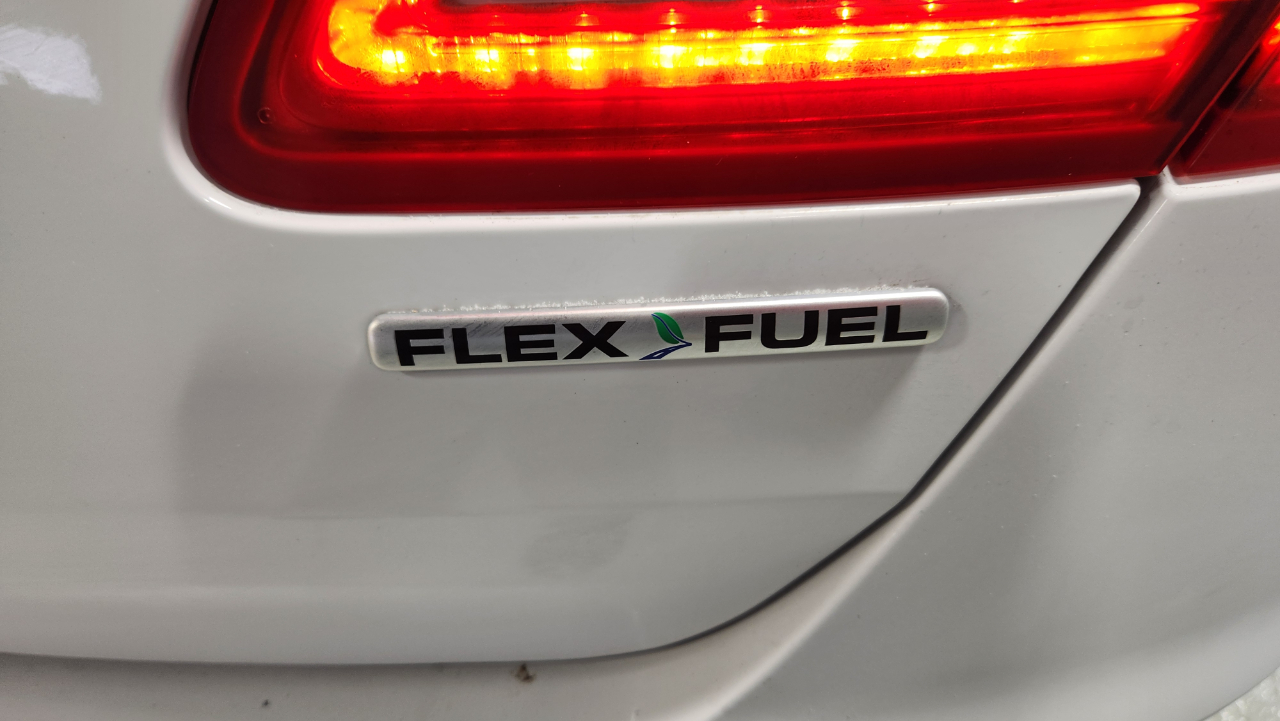 Ford Taurus SE FWD 2014