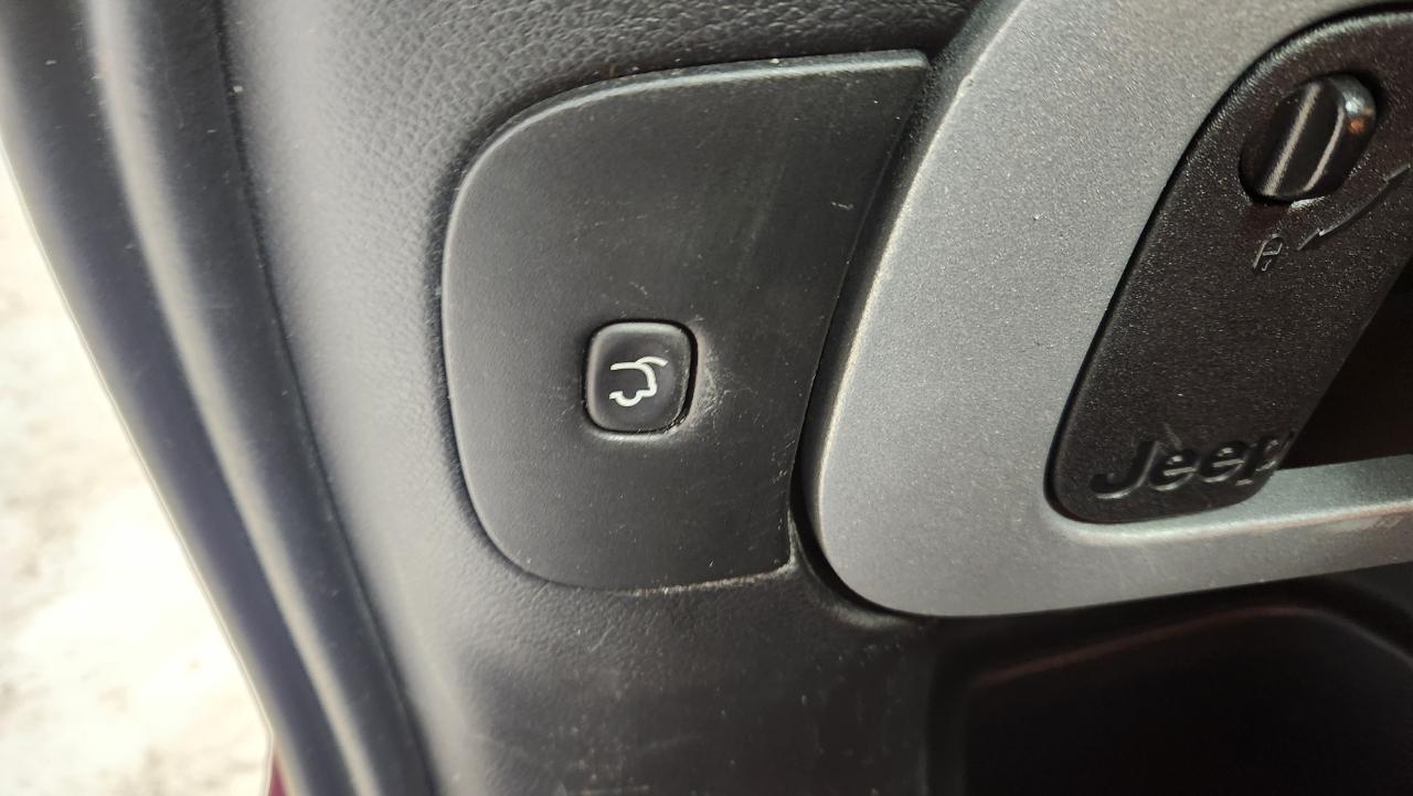 Jeep Cherokee Limited 4WD 2015