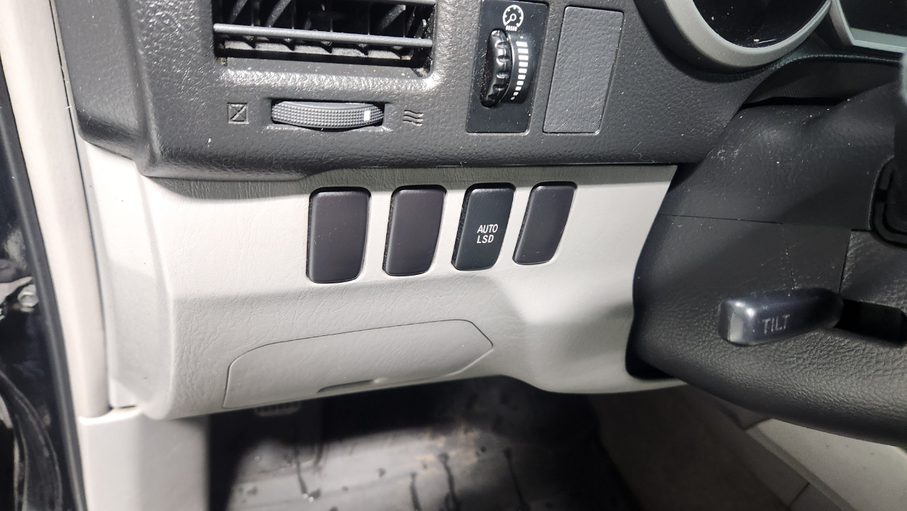 Toyota 4Runner SR5 2WD 2006