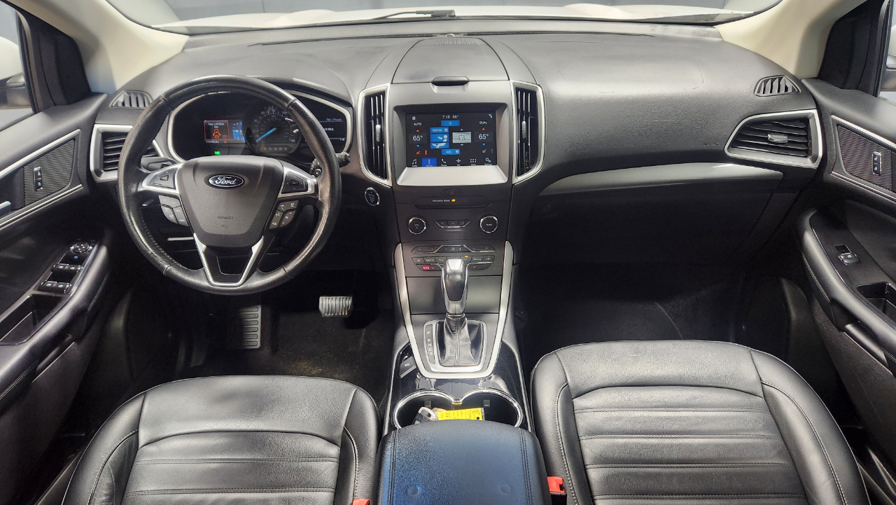 2017 Ford Edge SEL photo 2