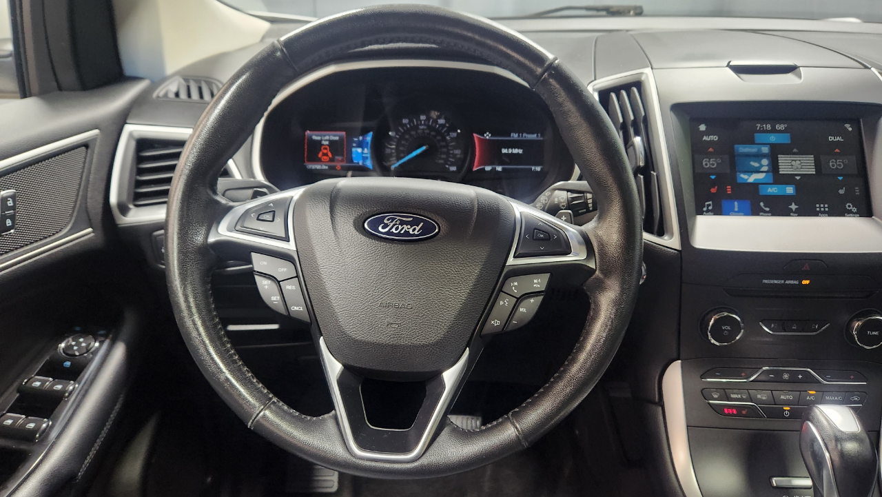 2017 Ford Edge SEL photo 13