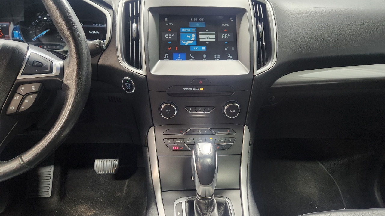 2017 Ford Edge SEL photo 14
