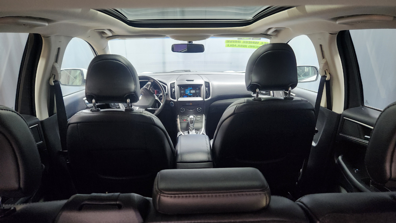 2017 Ford Edge SEL photo 28