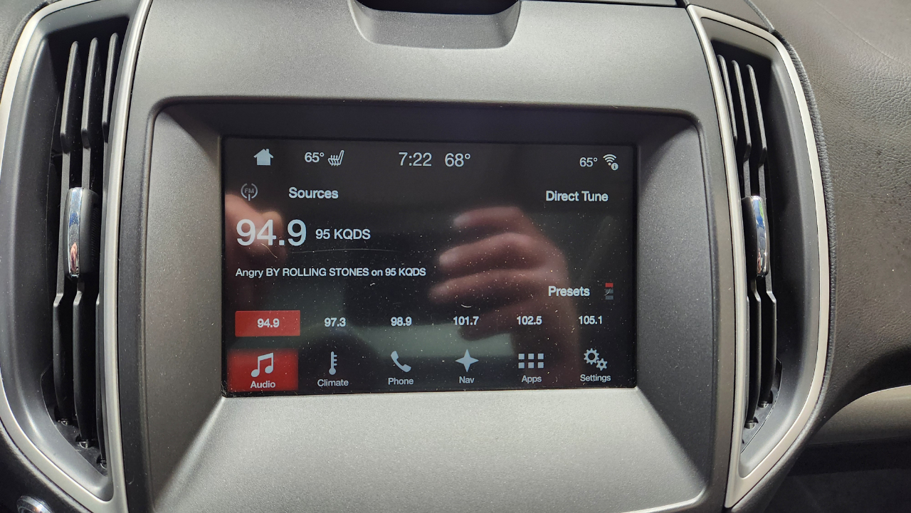 2017 Ford Edge SEL photo 45