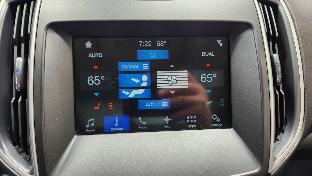 2017 Ford Edge SEL photo 46