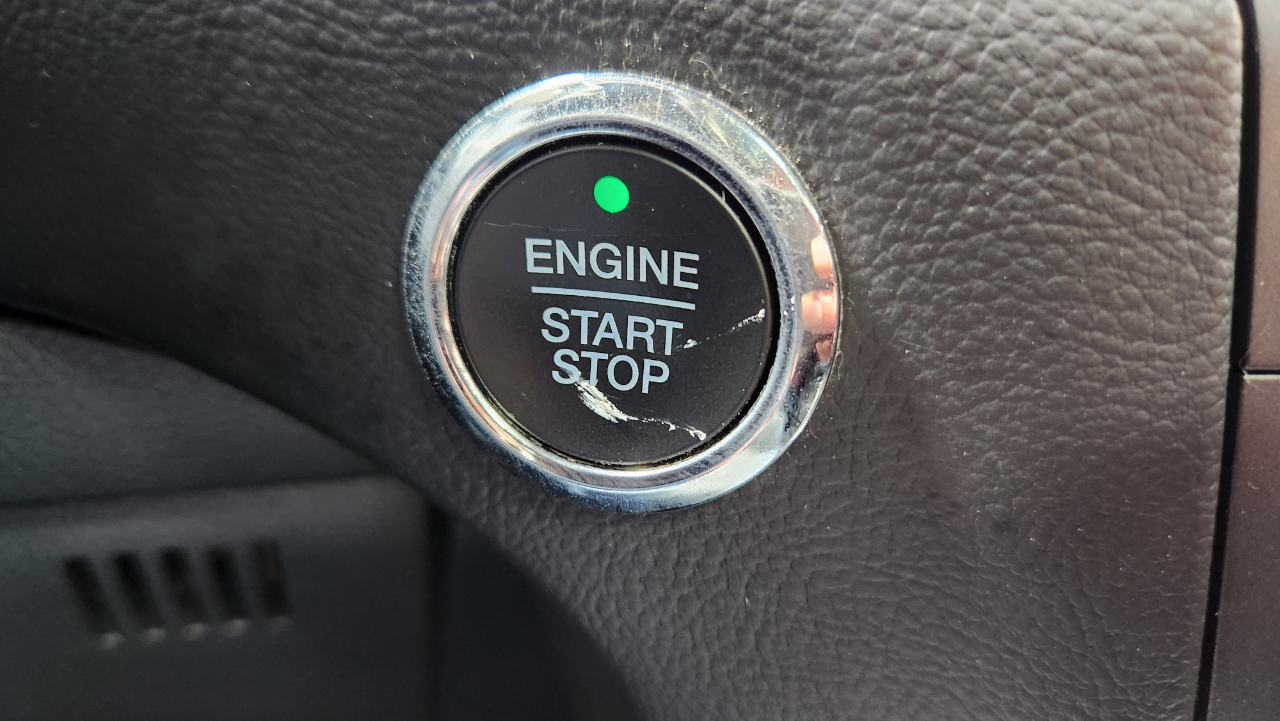 2017 Ford Edge SEL photo 50