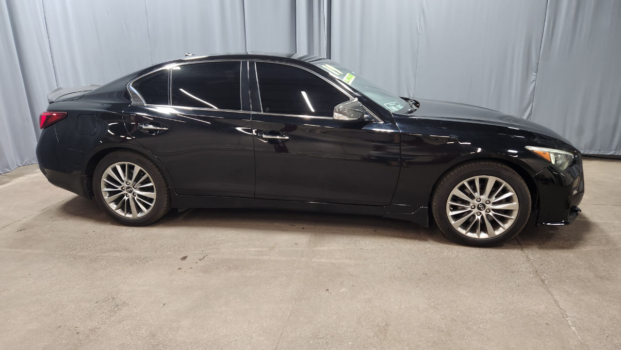 2019 Infiniti Q50 3.0t LUXE AWD photo 4