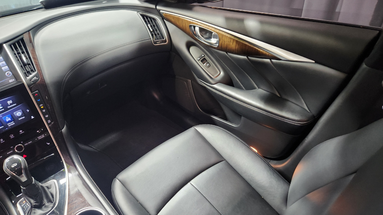 2019 Infiniti Q50 3.0t LUXE AWD photo 14