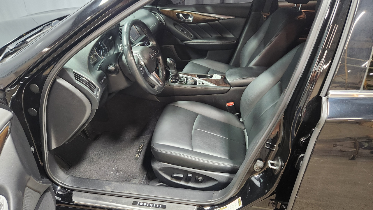 2019 Infiniti Q50 3.0t LUXE AWD photo 17