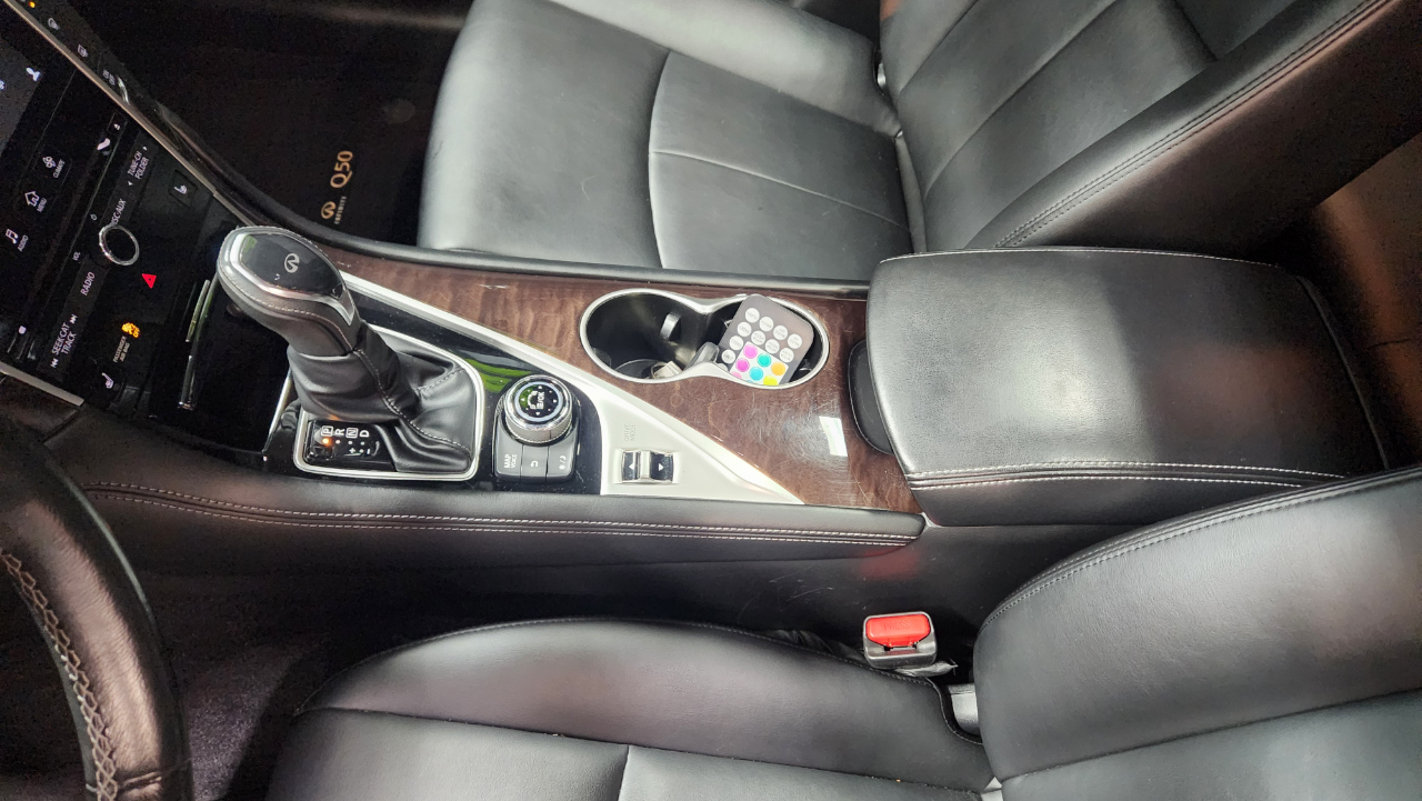 2019 Infiniti Q50 3.0t LUXE AWD photo 21